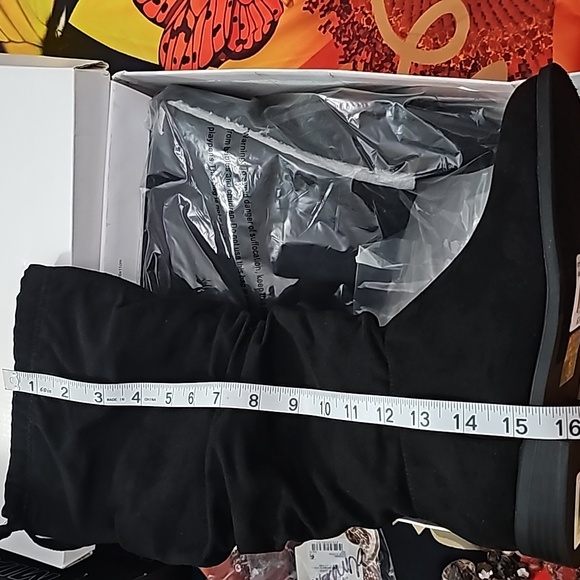 NIB NWT BLACK Suede Boots - Picture 6 of 9